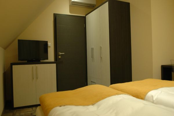 Viktor Apartments (Bratislava)